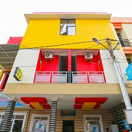 Penginapan Medan Exterior foto