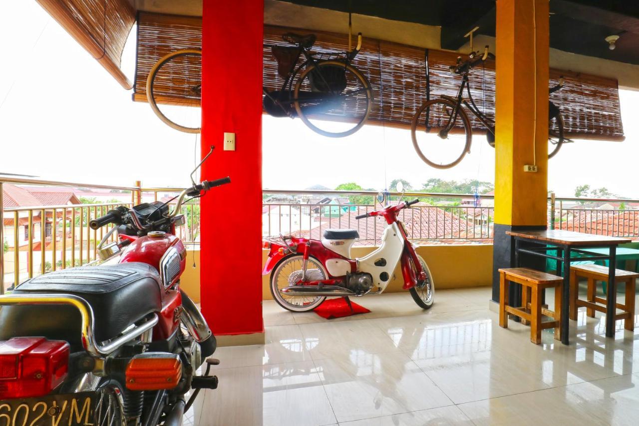 Penginapan Medan Exterior foto